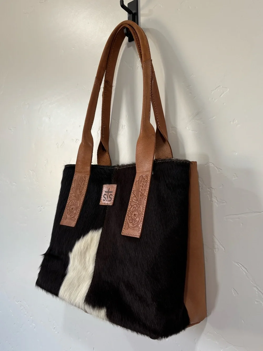 STS Ranchwear Yipee Kiyay tote bag purse cowhide tooled leather